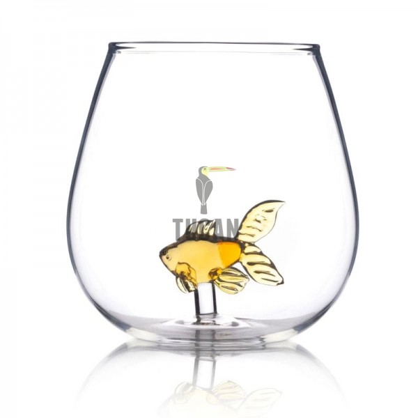 Goldfish In a Glass – Ποτήρι με Χρυσόψαρο στο Εσωτερικό του MM05226