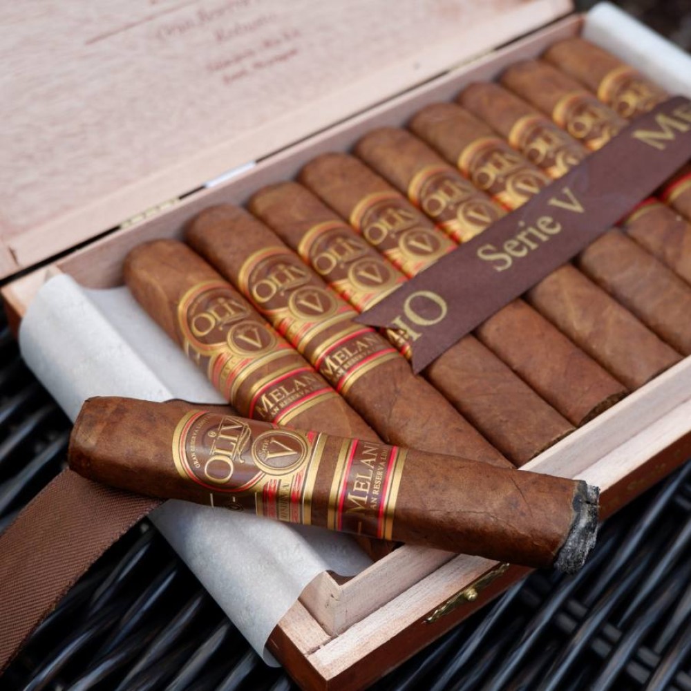 Oliva Serie V Melanio Gran Reserva Robusto PUOLSVMRR52